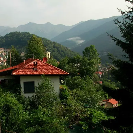 Rifugio Escursionistico Le Lunelle